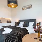 In With & Pools Apartment Pobierowo