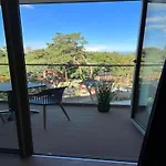 In With & Pools Apartment