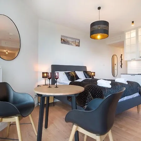 Apartment In With & Pools *