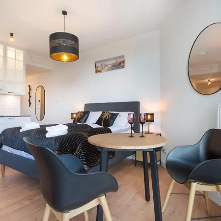 Apartman In With & Pools