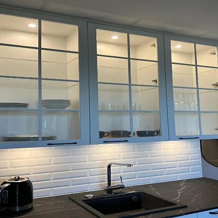 In With & Pools * פוביירובו