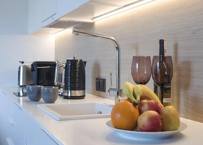 In With & Pools Apartment *