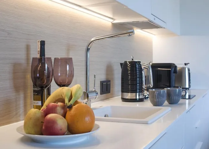 In With & Pools Apartment