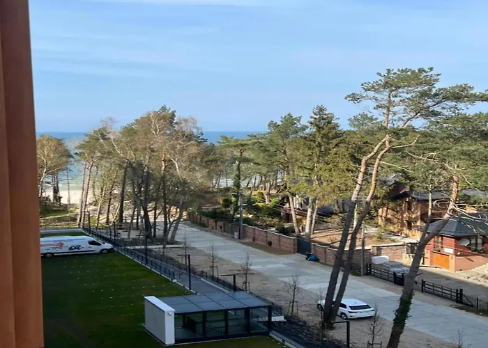 In With & Pools Apartment